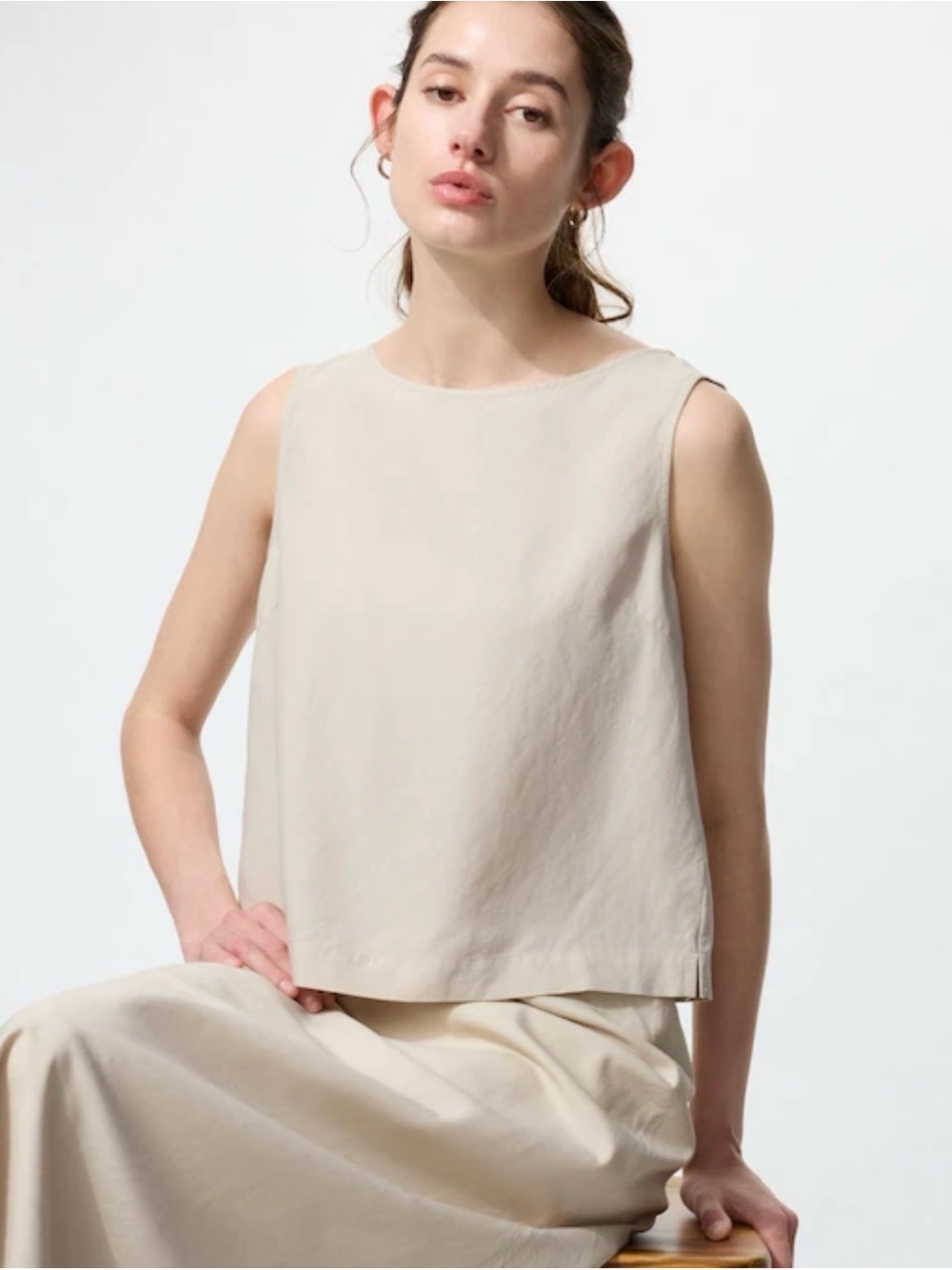 NWT Uniqlo Linen Blend Sleeveless Blouse Natural Size Small